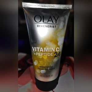 New OLAY Vitamin C + Peptide 24 Brightening Facial Cleanser